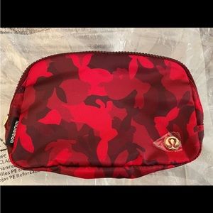 NWT *NEW!!* Lululemon Lunar New Year 2023 Everywhere Belt Bag Rabbit Red Multi